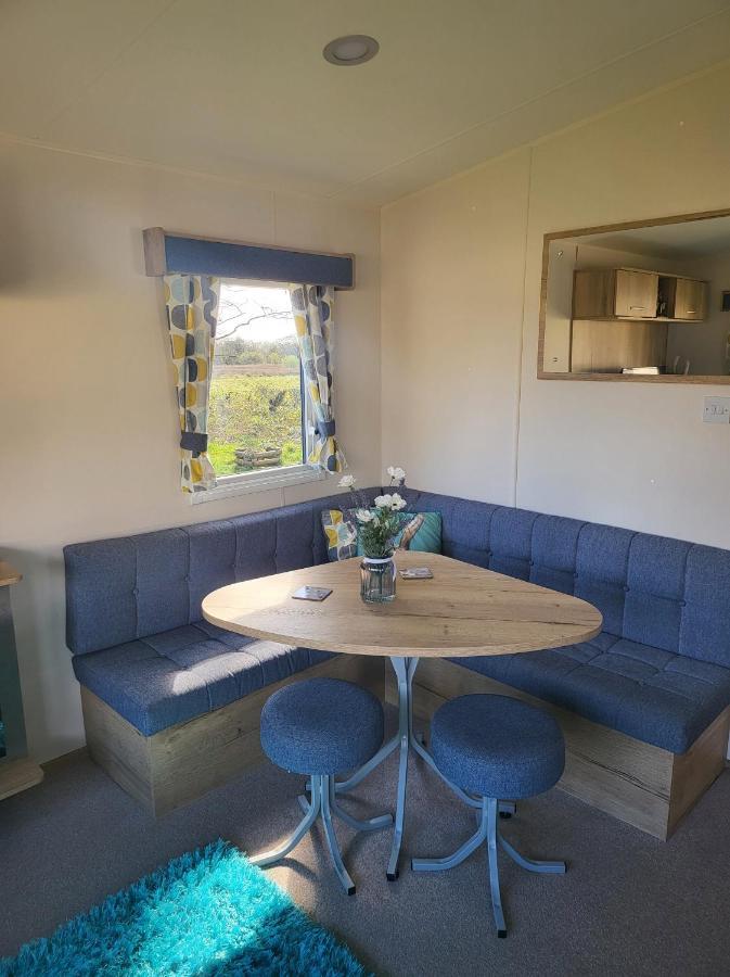 Blackmoor Farm - Caravan 6 Apartment Ludchurch Luaran gambar