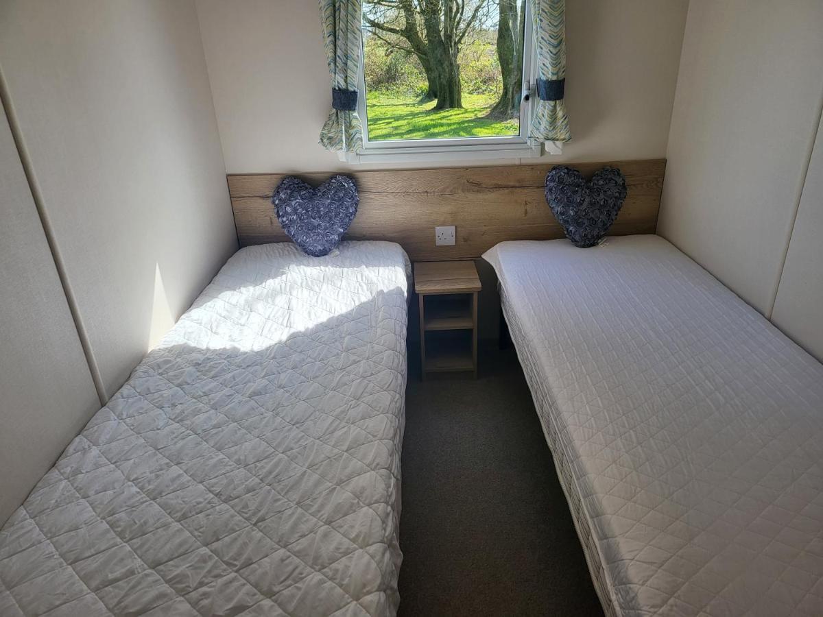Blackmoor Farm - Caravan 6 Apartment Ludchurch Luaran gambar